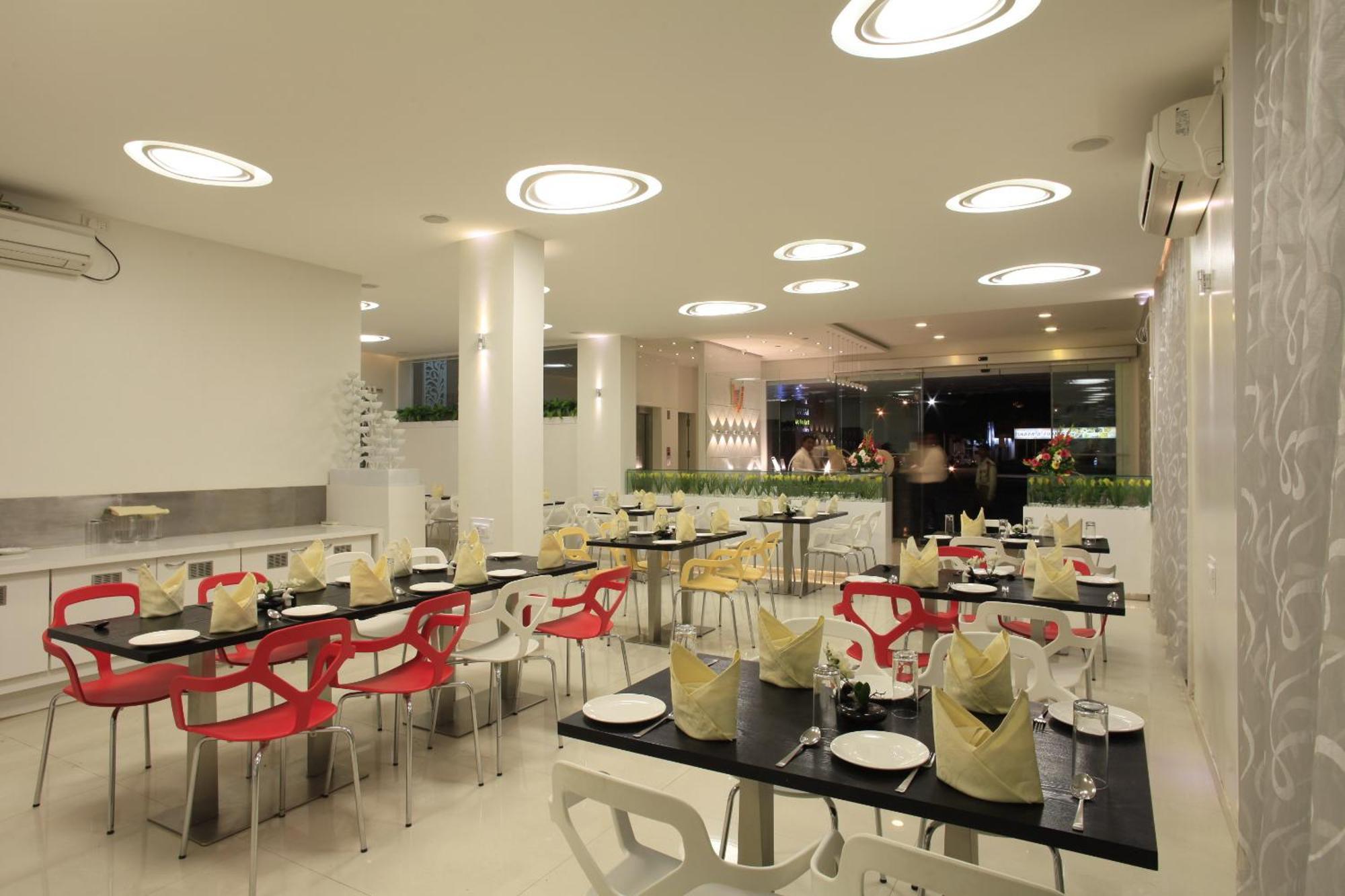 Hotel Sai Mahal Shirdi Luaran gambar
